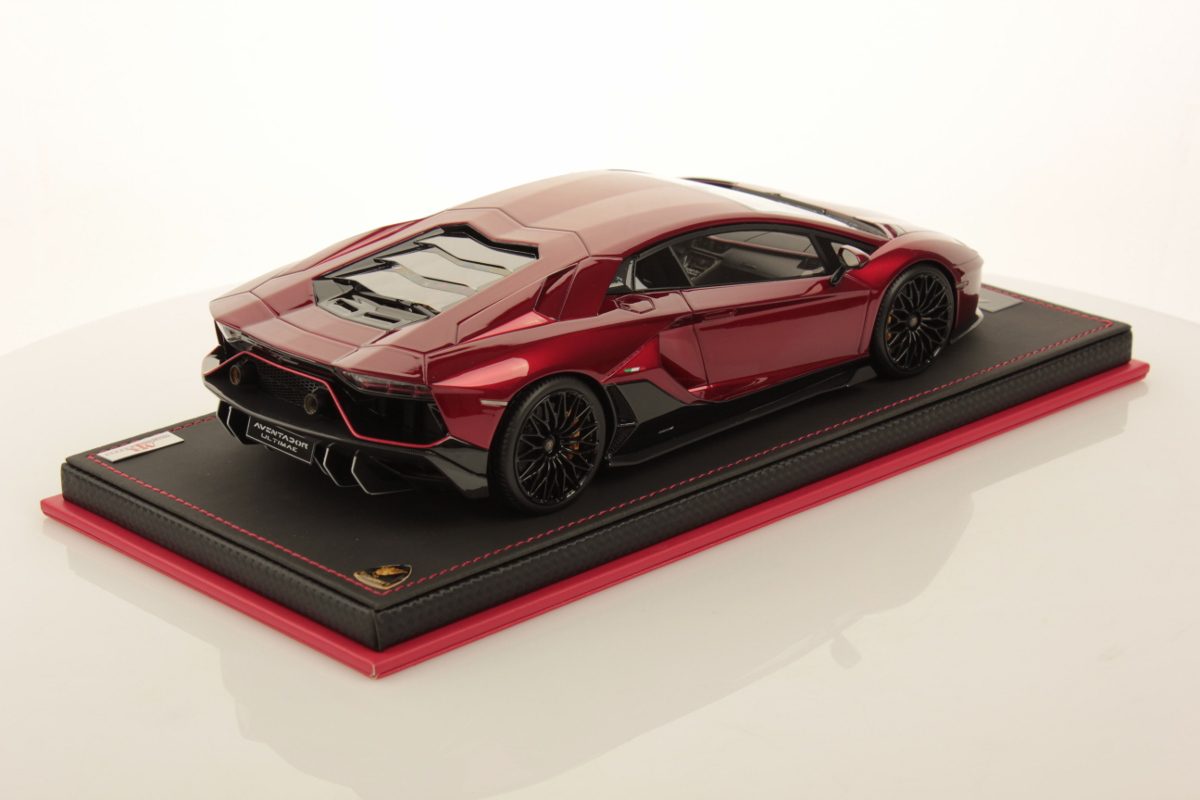 Lamborghini Aventador Ultimae Rosso Efesto – Atelier by MR Collection